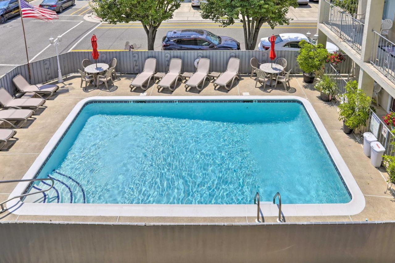 Quaint Wildwood Condo About Walk To Beach! Exterior photo
