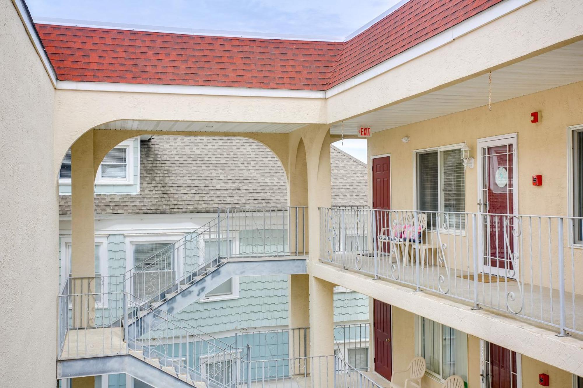 Quaint Wildwood Condo About Walk To Beach! Exterior photo