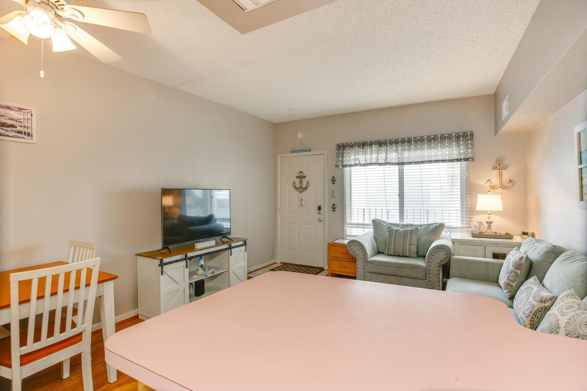 Quaint Wildwood Condo About Walk To Beach! Exterior photo