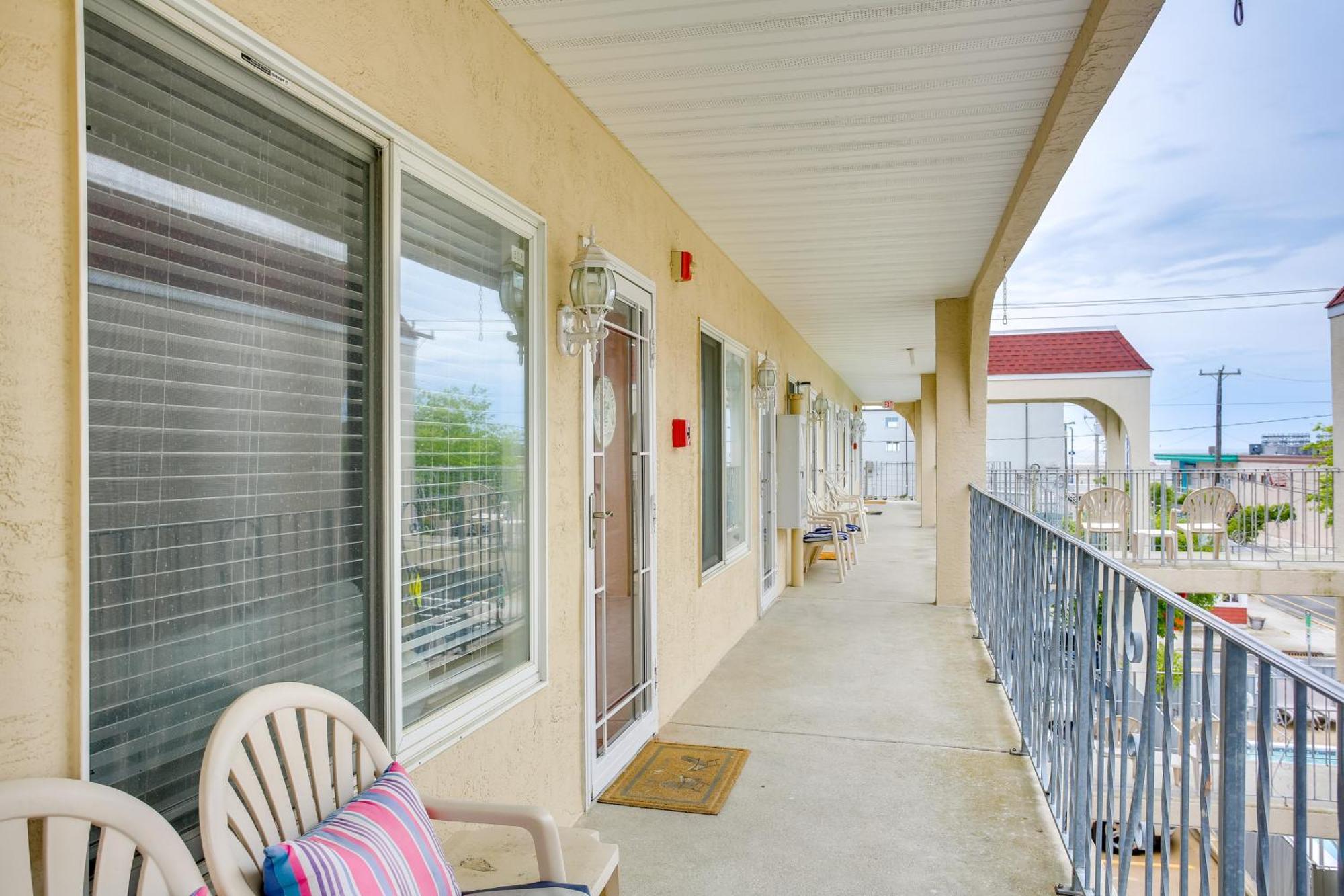 Quaint Wildwood Condo About Walk To Beach! Exterior photo